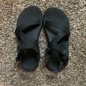 Black Z strap Chacos Women’s 7